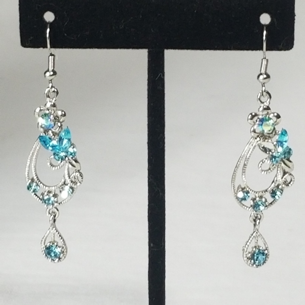 Chandelier earrings